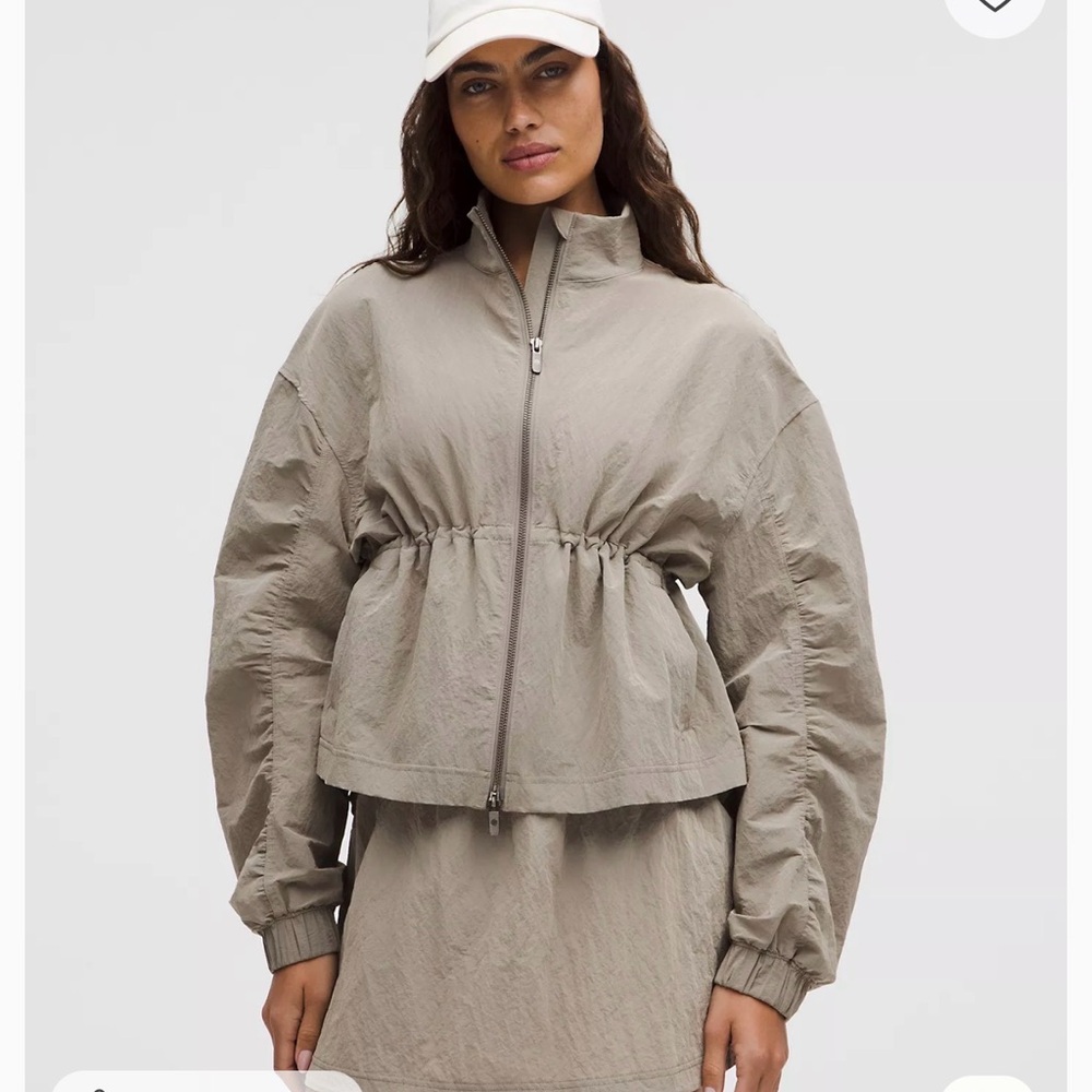 NWT LULULEMON Crinkle Nylon Cinchable Jacket